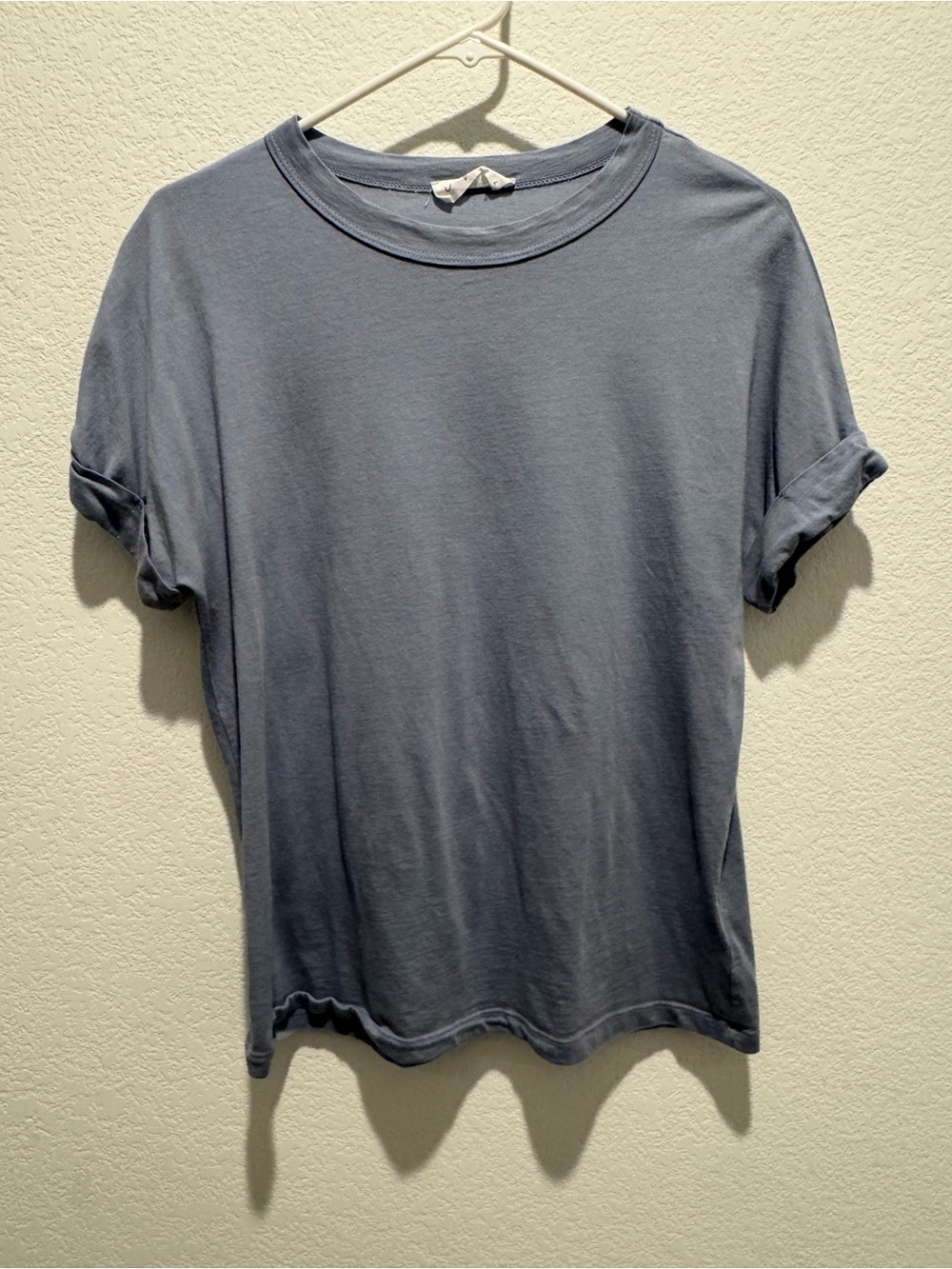 Women’s basic tshirt size L